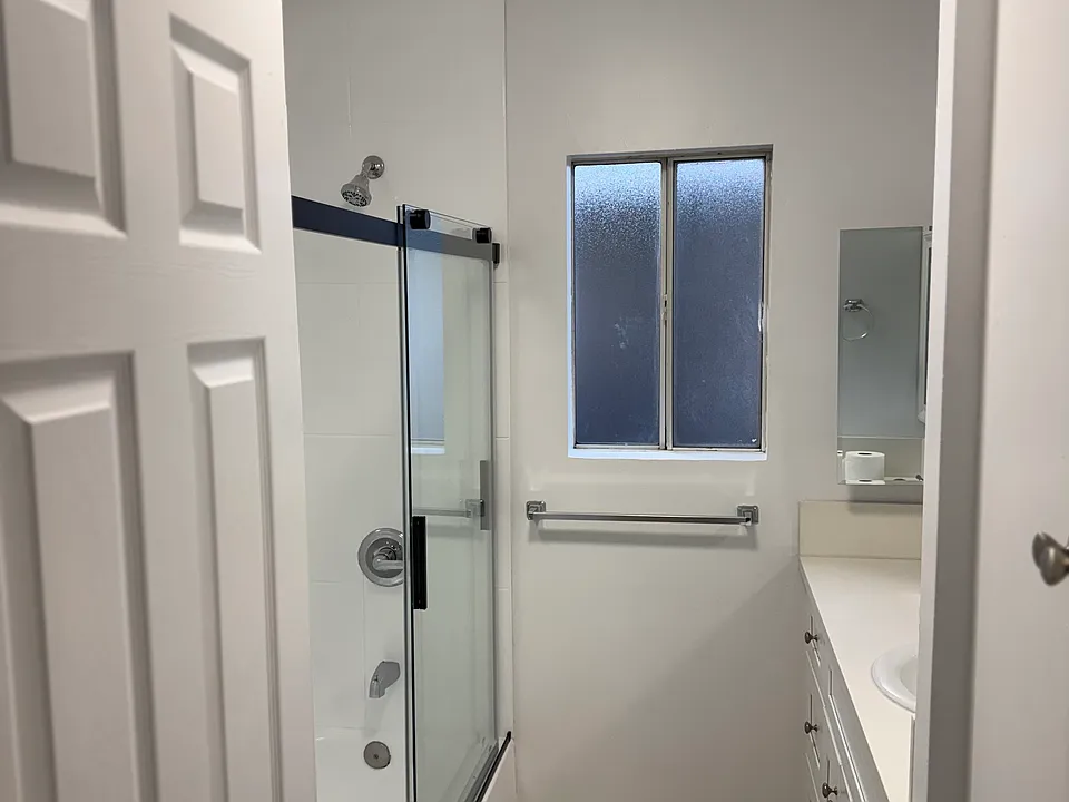 7307 Tyrone Ave #1
