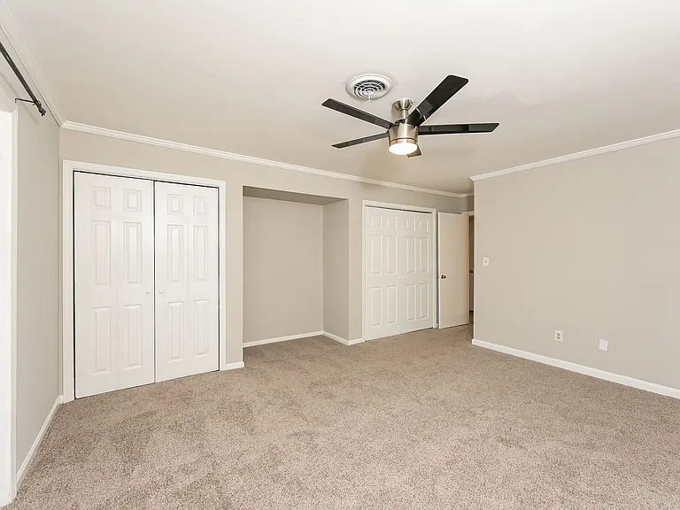 2505 W Broad St #122 — Photo 7