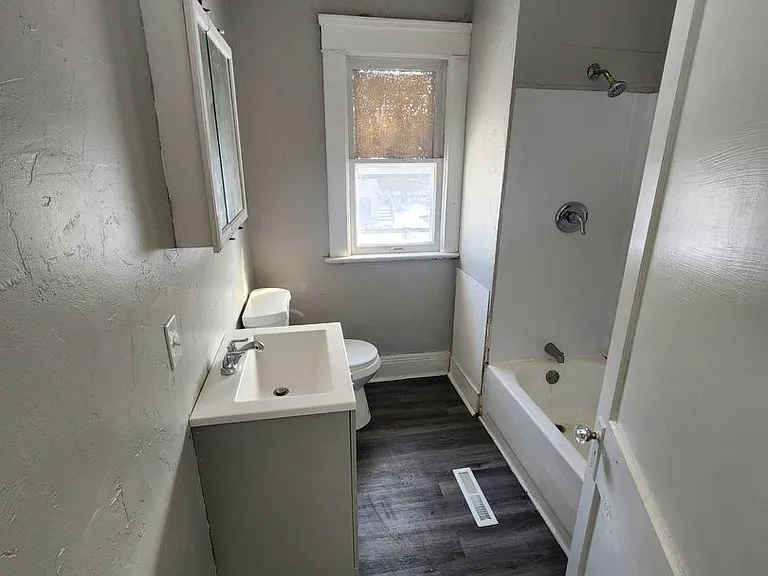 12514 Locke Ave — Photo 24