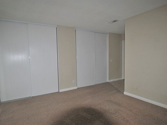 5th image of 7038 Elmhurst Ave