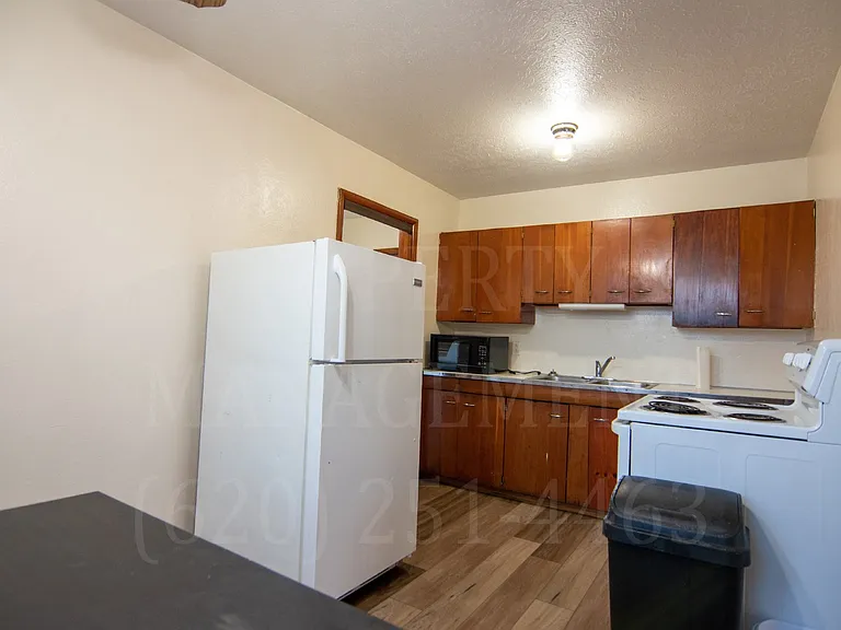 1418 Velma Dr — Photo 17