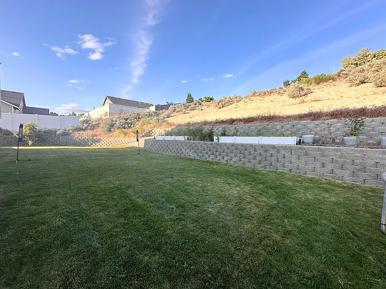513 N 74th Ave — Photo 17