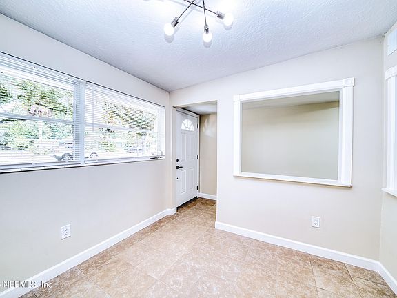 5th image of 2517 PALM Avenue