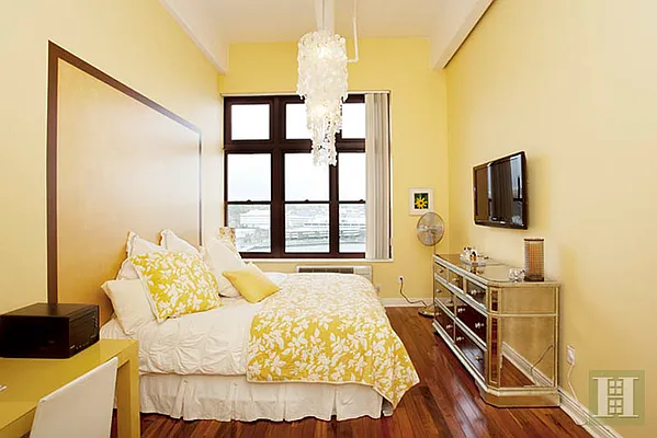 Sold by Halstead Property | media 3