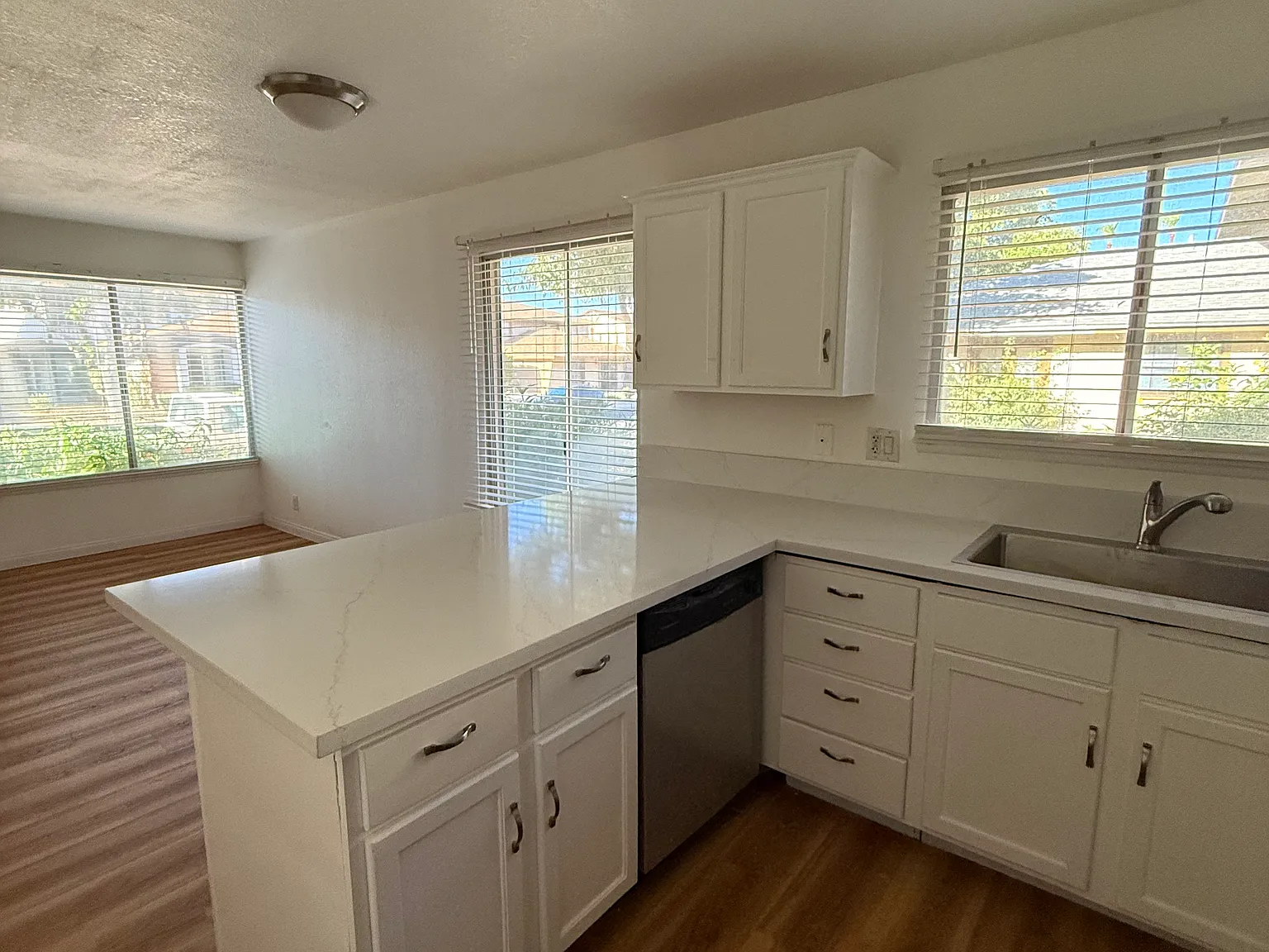 1321 Lorilyn Ave — Photo 2