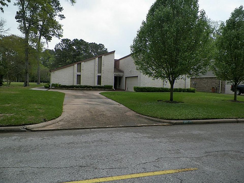 1st image of 16042 Broadwater Dr