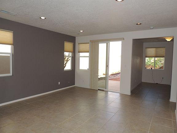 3rd image of 77 Calle Agua Clara