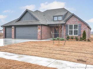 23120 E 106th St S, Broken Arrow, OK 74014