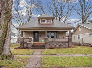 227 Dixwell Ct, Davenport, IA 52802