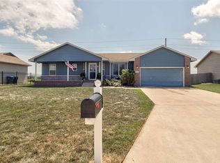 115 Victoria Rd, Newton, KS 67114