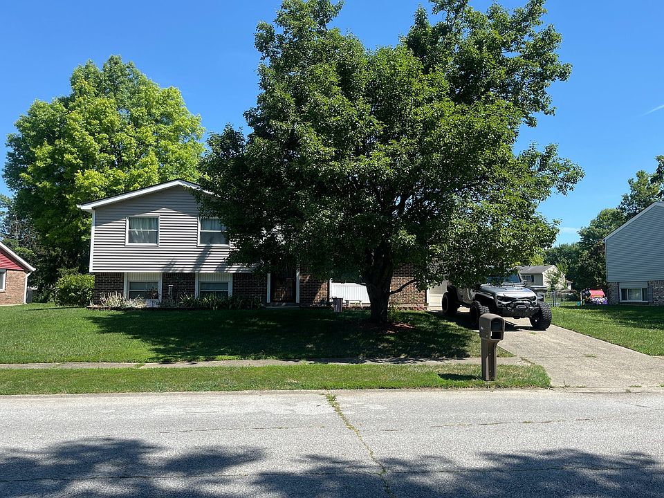 1st image of 4004 Mistletoe Dr