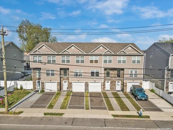 156 S Franklin Street, Hempstead, NY 11550