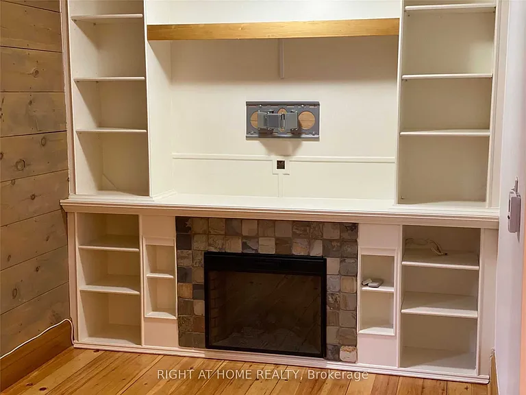 22 Croft St — Photo 15