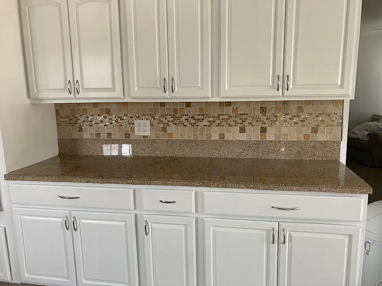 6811 Oxford Dr — Photo 20