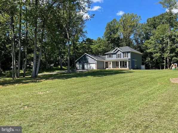 137 Empire Pl, Inwood, WV 25428