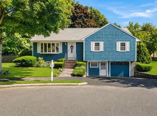 7 Kennedy Cir, Wakefield, MA 01880
