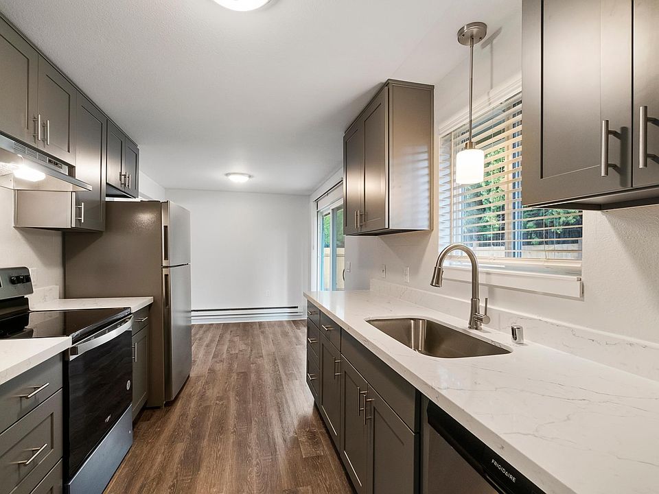 1st image of 1216 7th Ave SE #1216