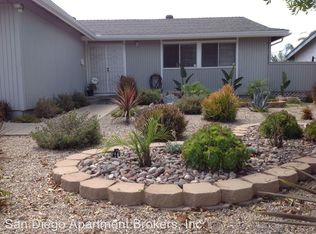 8615 Carlton Oaks Dr, Santee, CA 92071