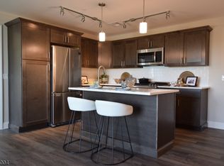 45 King George Rd #22, Green Brook, NJ 08812