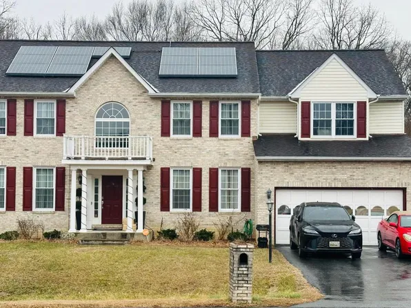 8789 Cottongrass St, Waldorf, MD 20603