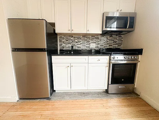 Rented by Showcase Realty | media 3