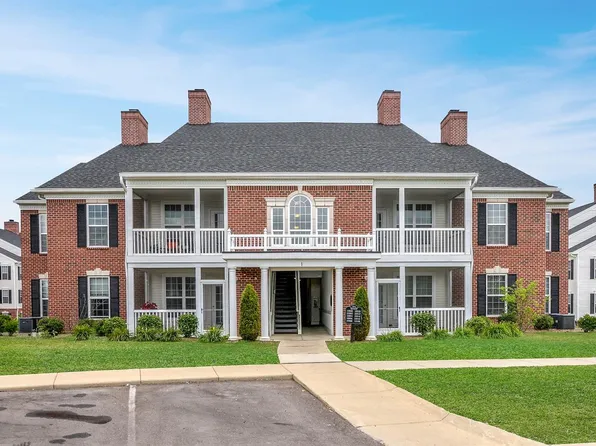 1016 W Summerfield Gln, Ann Arbor, MI 48103