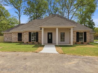 135 Shiloh Parkway Dr, Brandon, MS 39042