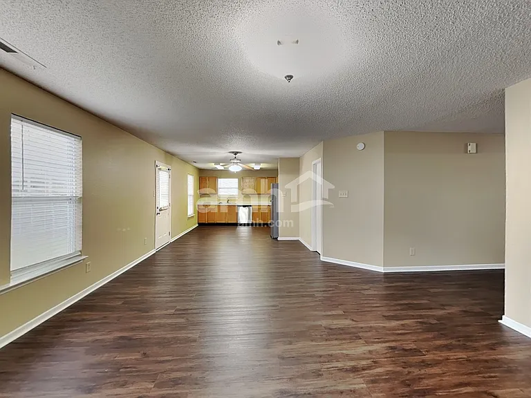 10757 Emery Dr — Photo 6