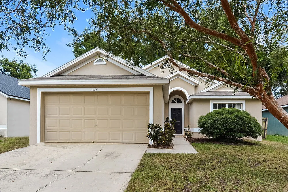 3 bed, 2.0 bath, 1500 sqft, $2,425 — Photo 1