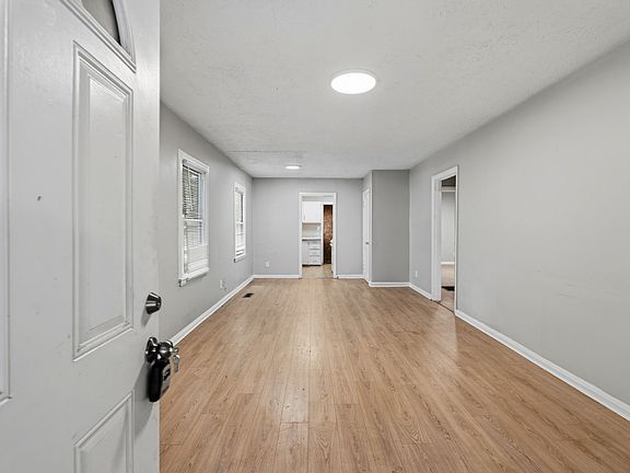 3rd image of 178 Meador Way SE