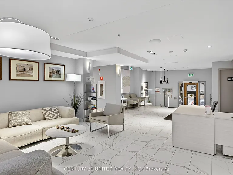 475 George St N #202 — Photo 17