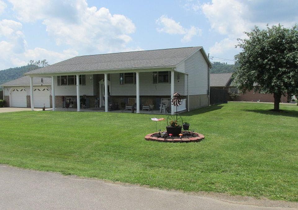 1st image of 72 Nicholas Cir