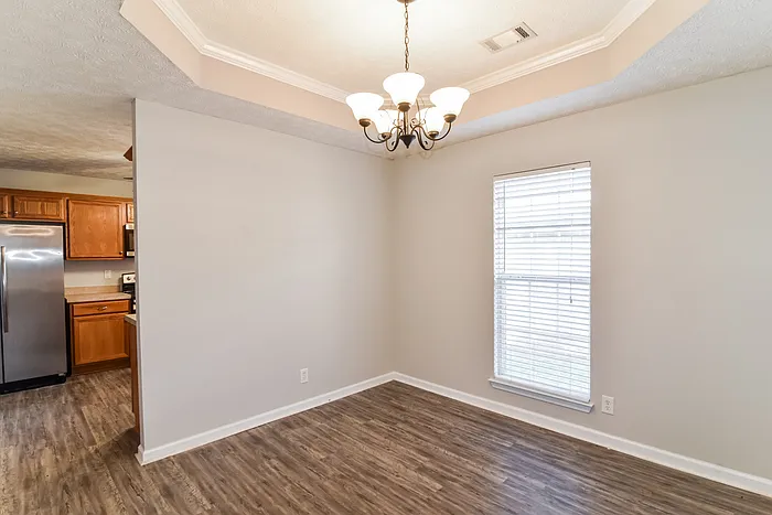 231 Thornfield Dr — Photo 4