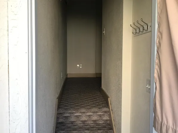 1011 7th St APT 3, Brookings, SD 57006