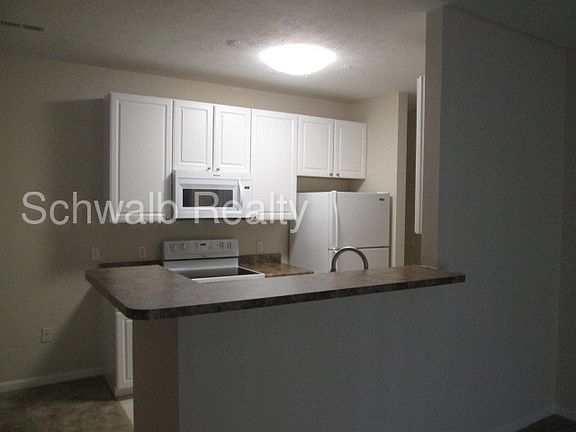 5th image of 14609 Ames Plz APT 304