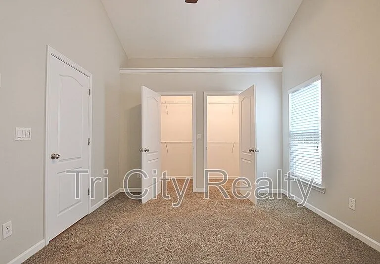 341 Hunterian Pl — Photo 33