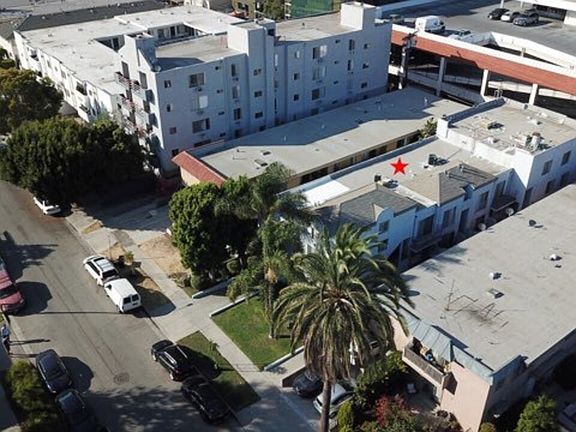 2nd image of 3756 Mentone Ave