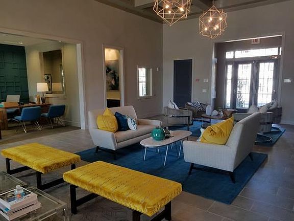 3rd image of 5111 S Manhattan Ave #2