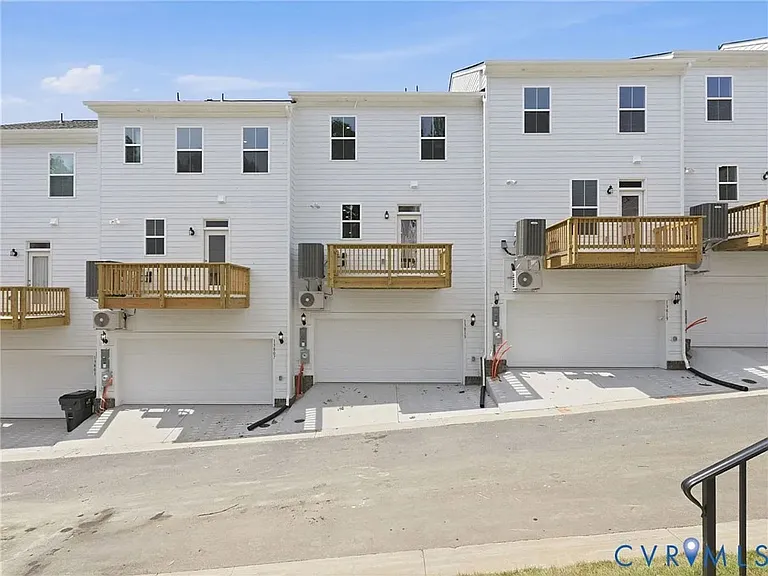 13813 Riverlight Dr — Photo 25