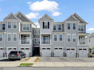 41 Sequoia Dr, Cedar Grove Twp., NJ 07009