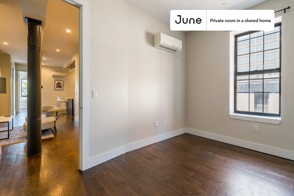 Full bedroom in 4 bed/2 bath home in Bedford-Stuyvesant #1241 D — Photo 2