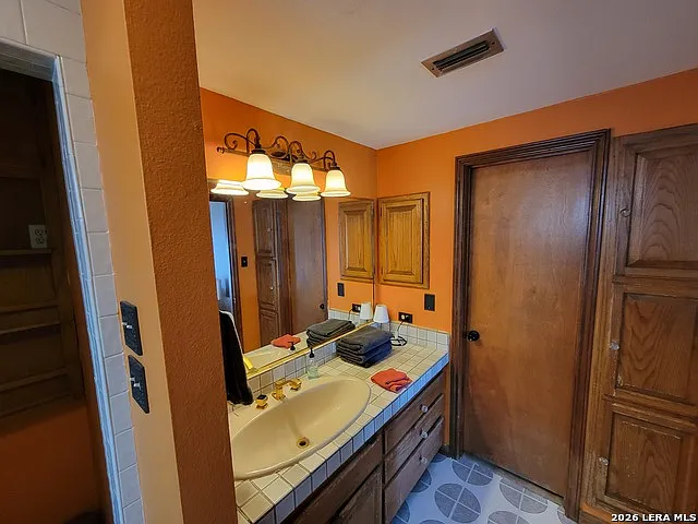 2059 Glenn Dr — Photo 40