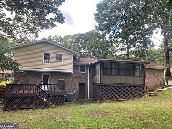 5th image of 3534 Basswood Ct