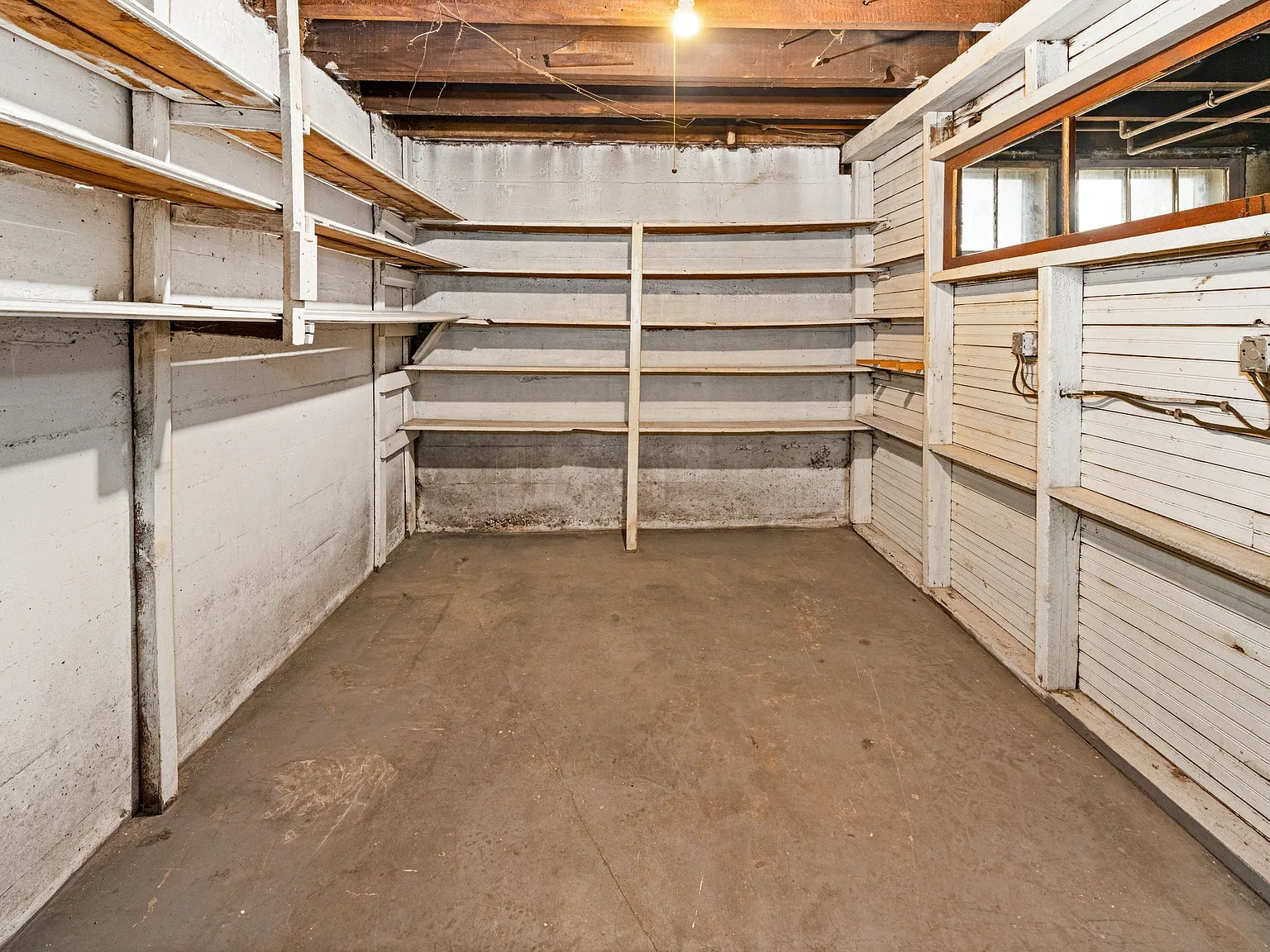 1601-03 E Superior St — Photo 3