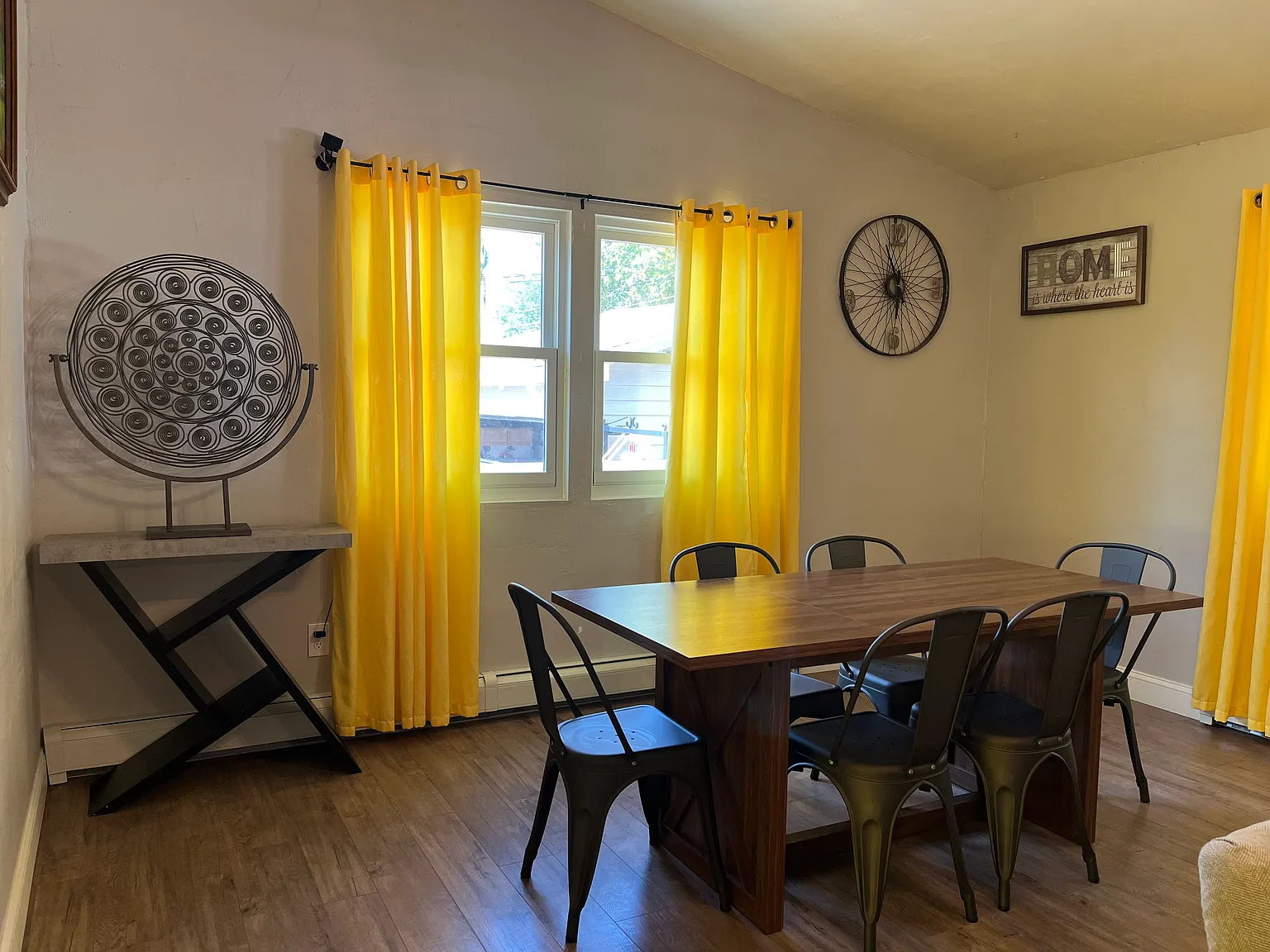 2866 Elm Ave — Photo 4