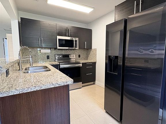 2nd image of 1116 N 61st Ave
