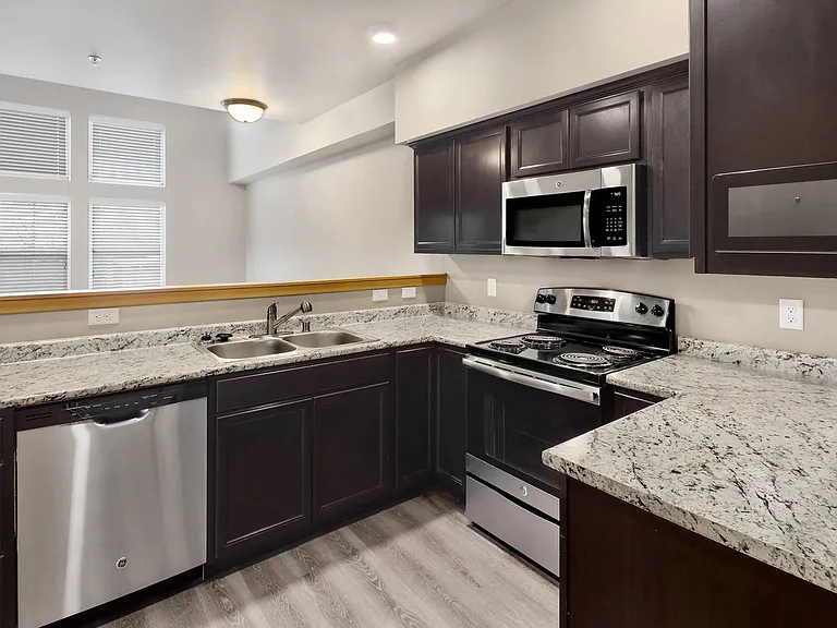 Tremezzo Apartments — Photo 92