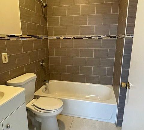 5th image of 364 White St APT 4