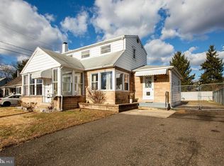 20 Collins Rd, Hamilton, NJ 08619