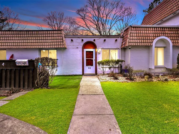 60 Birchwood Road, Medford, NY 11763